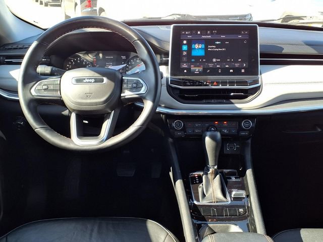 Used 2022 Jeep Compass Limited AWD/4WD image 16