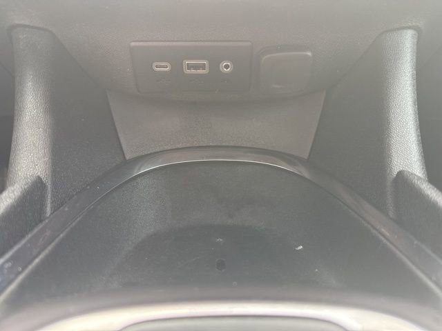 Used 2021 Chevrolet Malibu LT FWD image 22