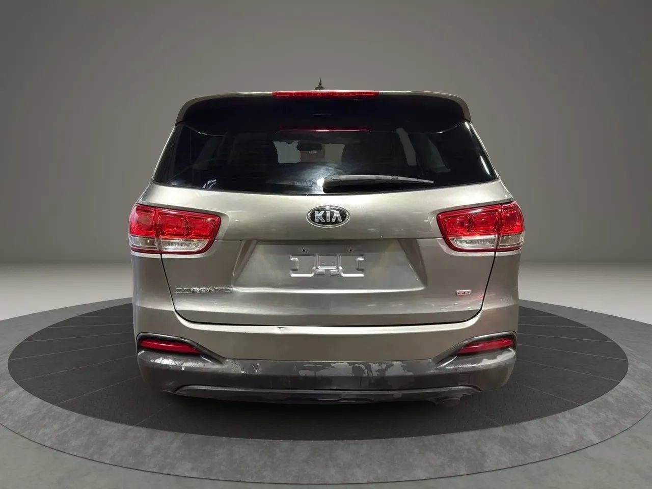 Used 2017 Kia Sorento L image 6