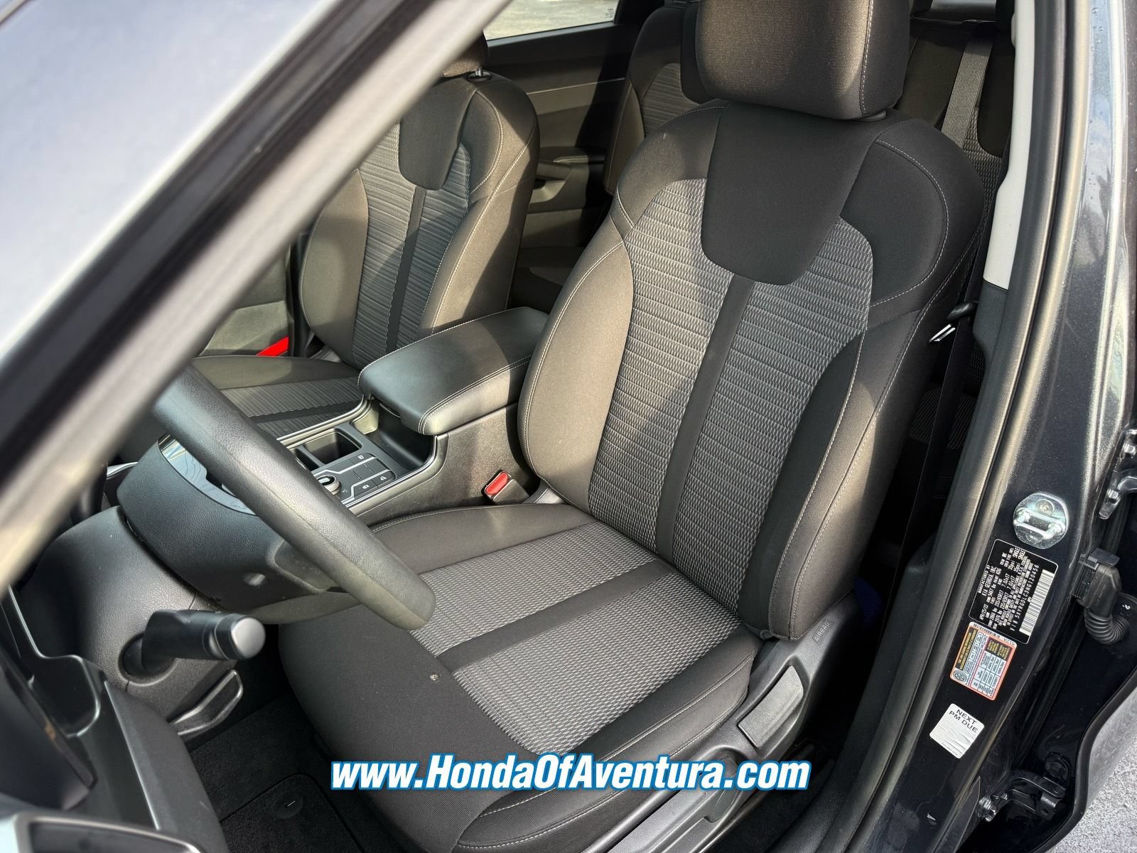 Used 2022 Kia Sorento LX AWD/4WD image 16