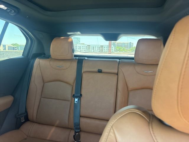 Used 2022 Cadillac XT4 Premium Luxury w/ Enhanced Visibility Package AWD/4WD image 4