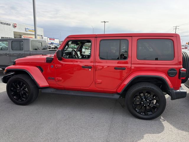 Used 2025 Jeep Wrangler Sahara 4xe image 9