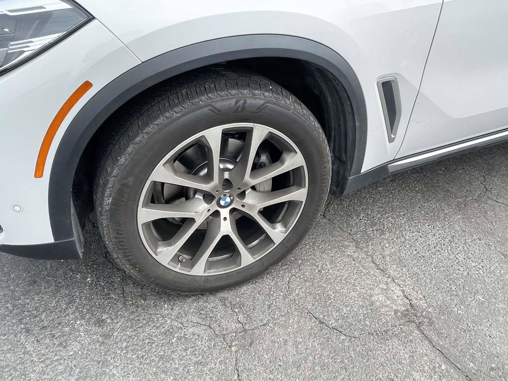 Used 2020 BMW X5 xDrive40i w/ Premium Package AWD/4WD image 31