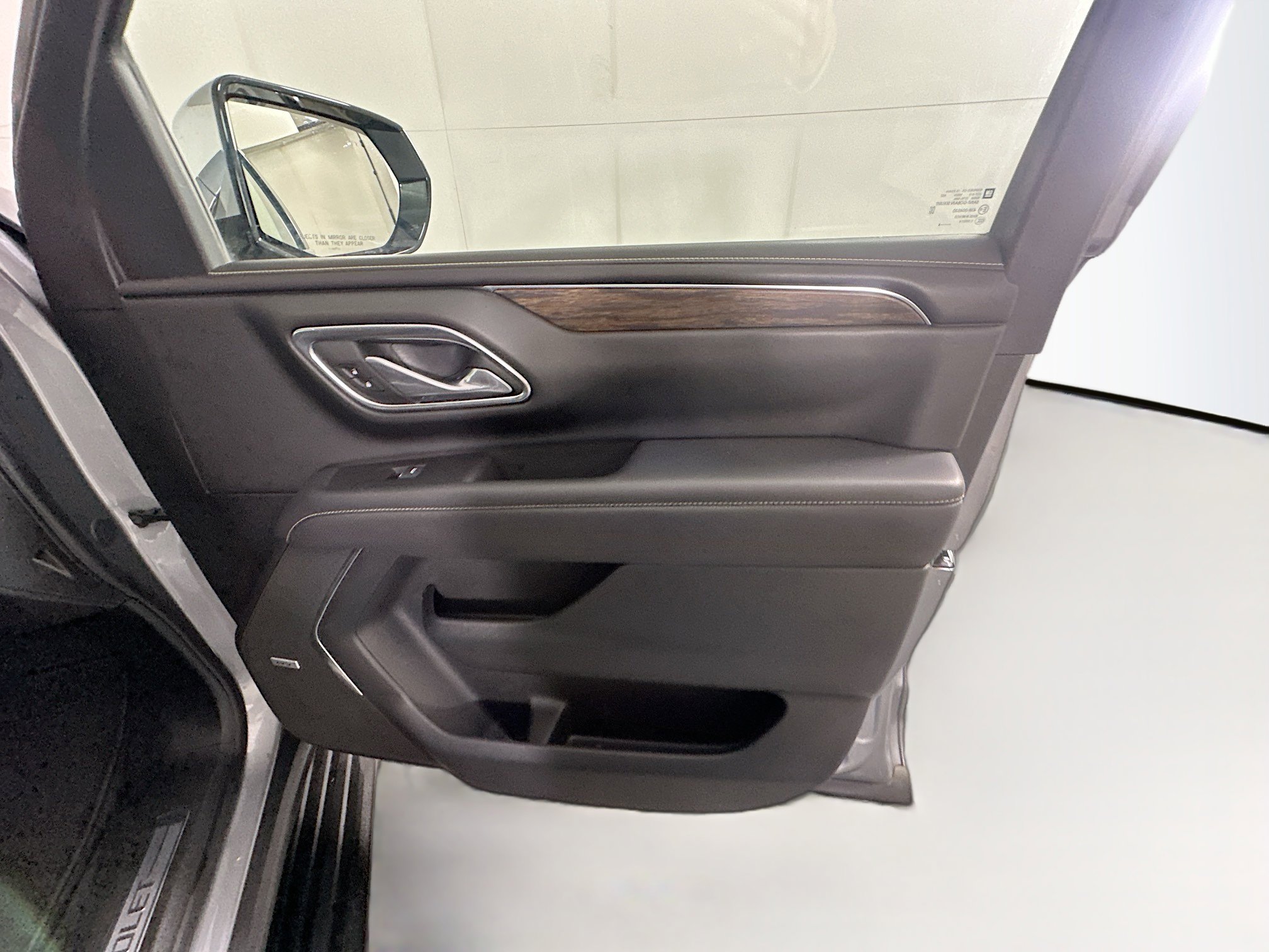 Used 2024 Chevrolet Tahoe Premier image 34