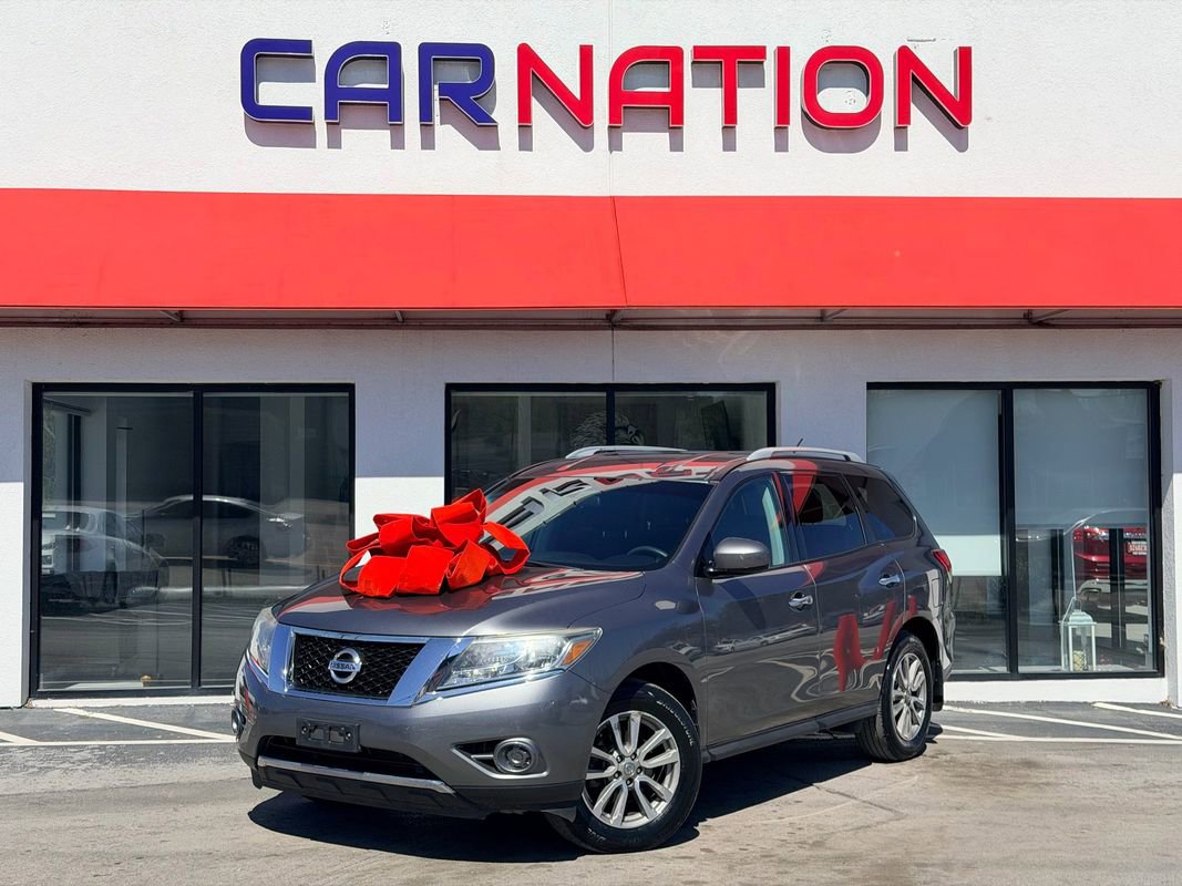 Used 2016 Nissan Pathfinder S image 2