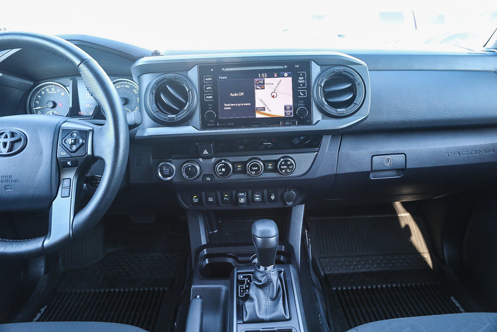 Used 2018 Toyota Tacoma TRD Off-Road image 15