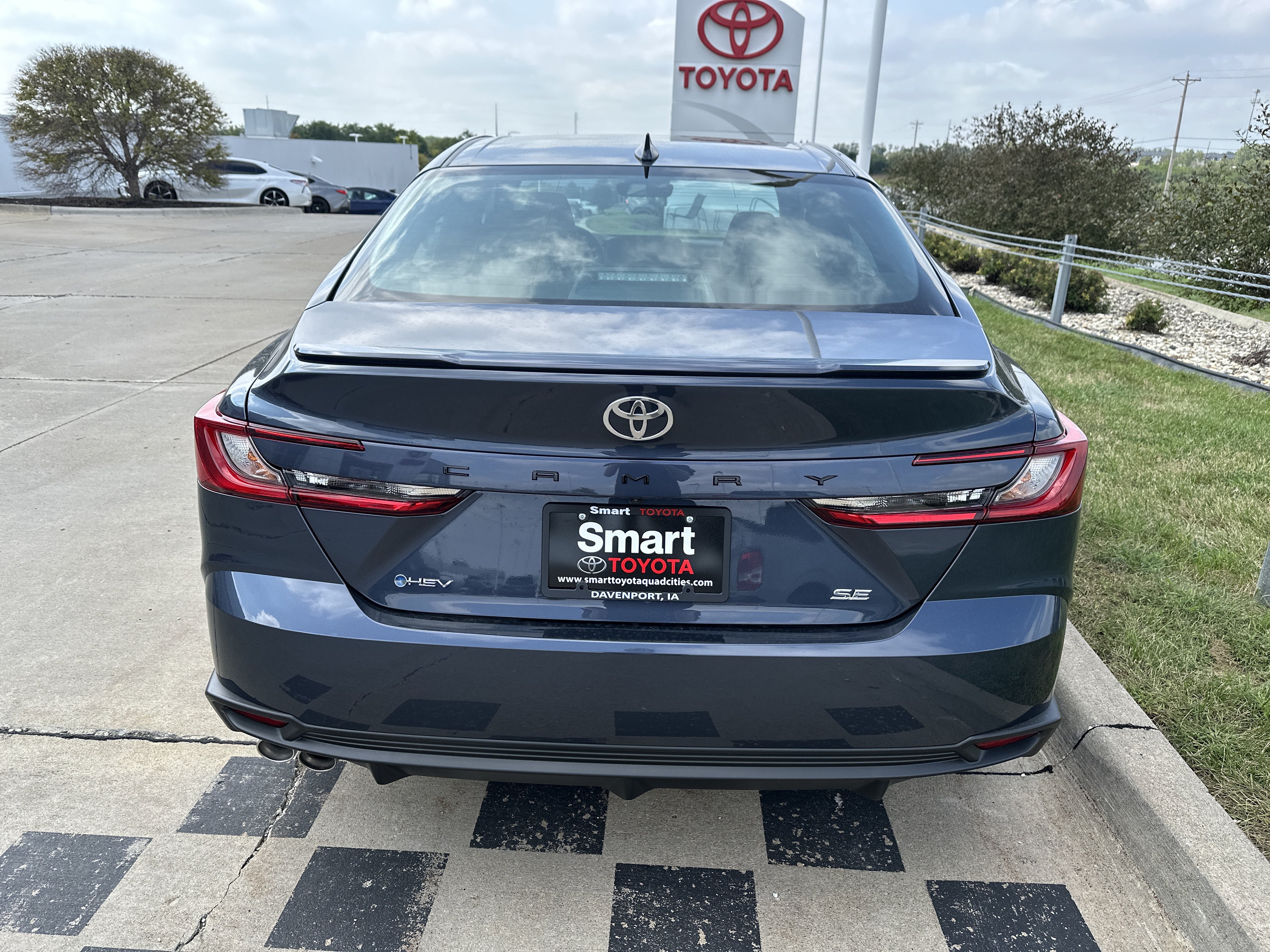 New 2026 Toyota Camry SE w/ Multimedia Upgrade Package FWD image 5