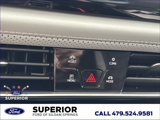 Used 2025 Volkswagen Atlas Peak Edition SE AWD/4WD image 42