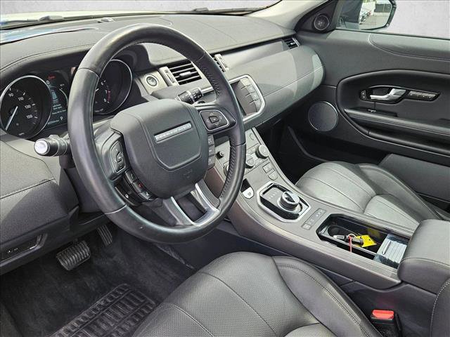 Used 2019 Land Rover Range Rover Evoque SE Premium image 10