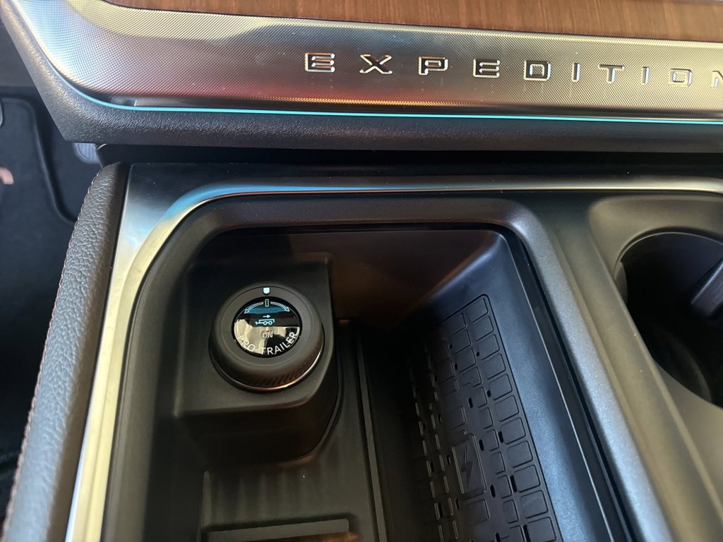 New 2025 Ford Expedition King Ranch image 15