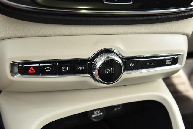 Used 2022 Volvo XC40 T5 Inscription w/ Climate Package AWD/4WD image 15
