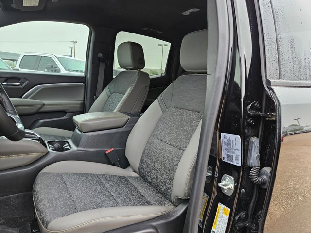 Used 2024 Chevrolet Colorado ZR2 w/ Technology Package AWD/4WD image 14