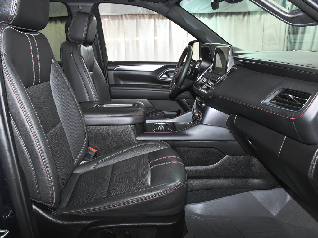 Used 2024 Chevrolet Suburban RST w/ Luxury Package AWD/4WD image 58