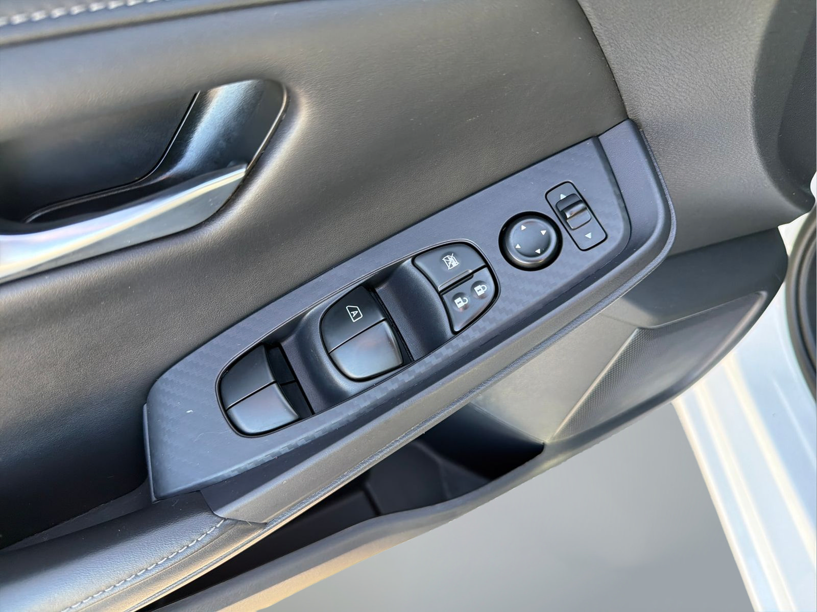Certified 2023 Nissan Sentra S FWD image 25