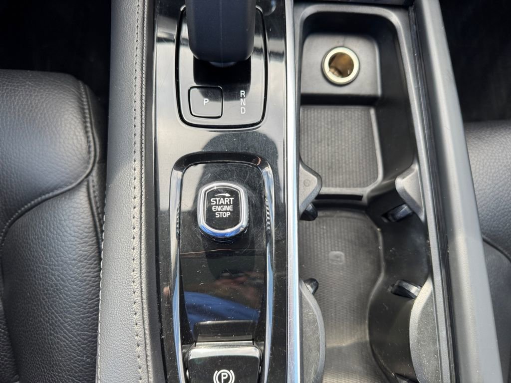 Certified 2023 Volvo XC90 B5 Plus w/ Protection Package image 17