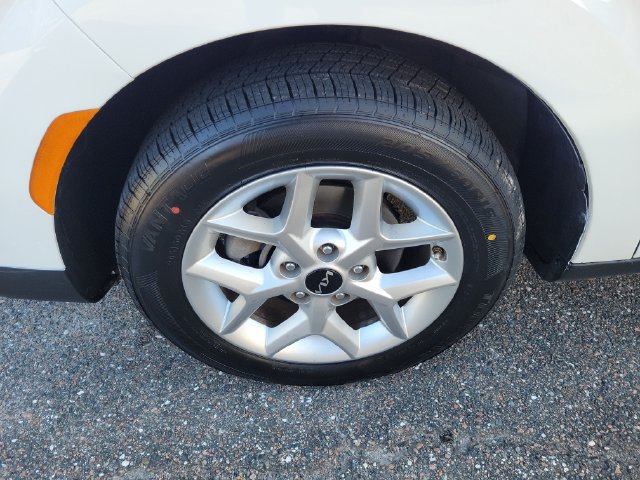 Used 2024 Kia Soul LX w/ LX Technology Package FWD image 6