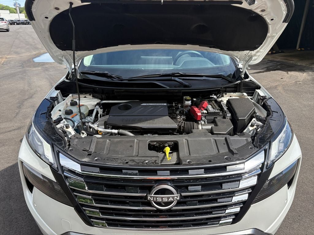 Used 2025 Nissan Rogue SL FWD image 27