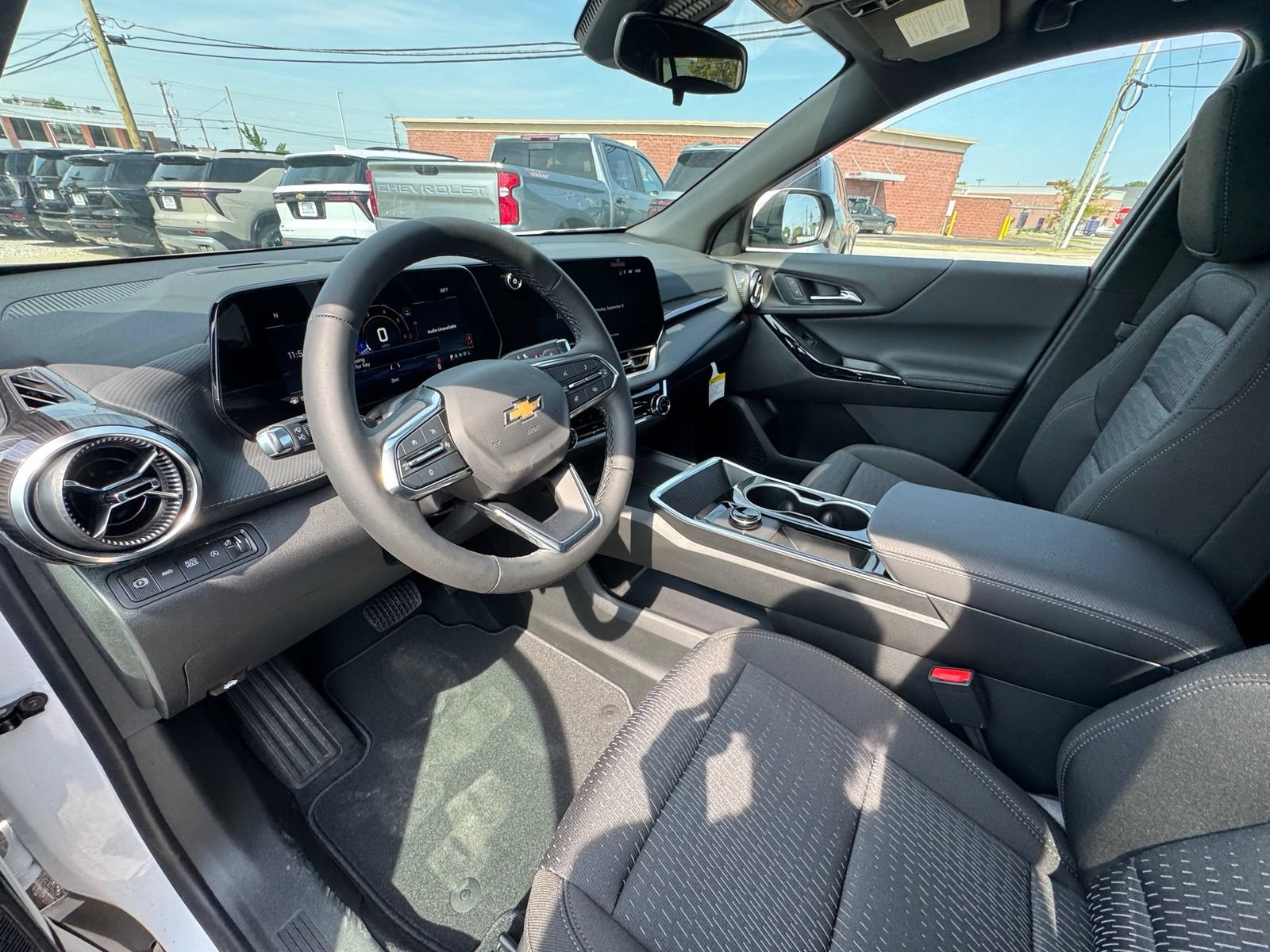 New 2027 Chevrolet Equinox LT AWD/4WD image 14