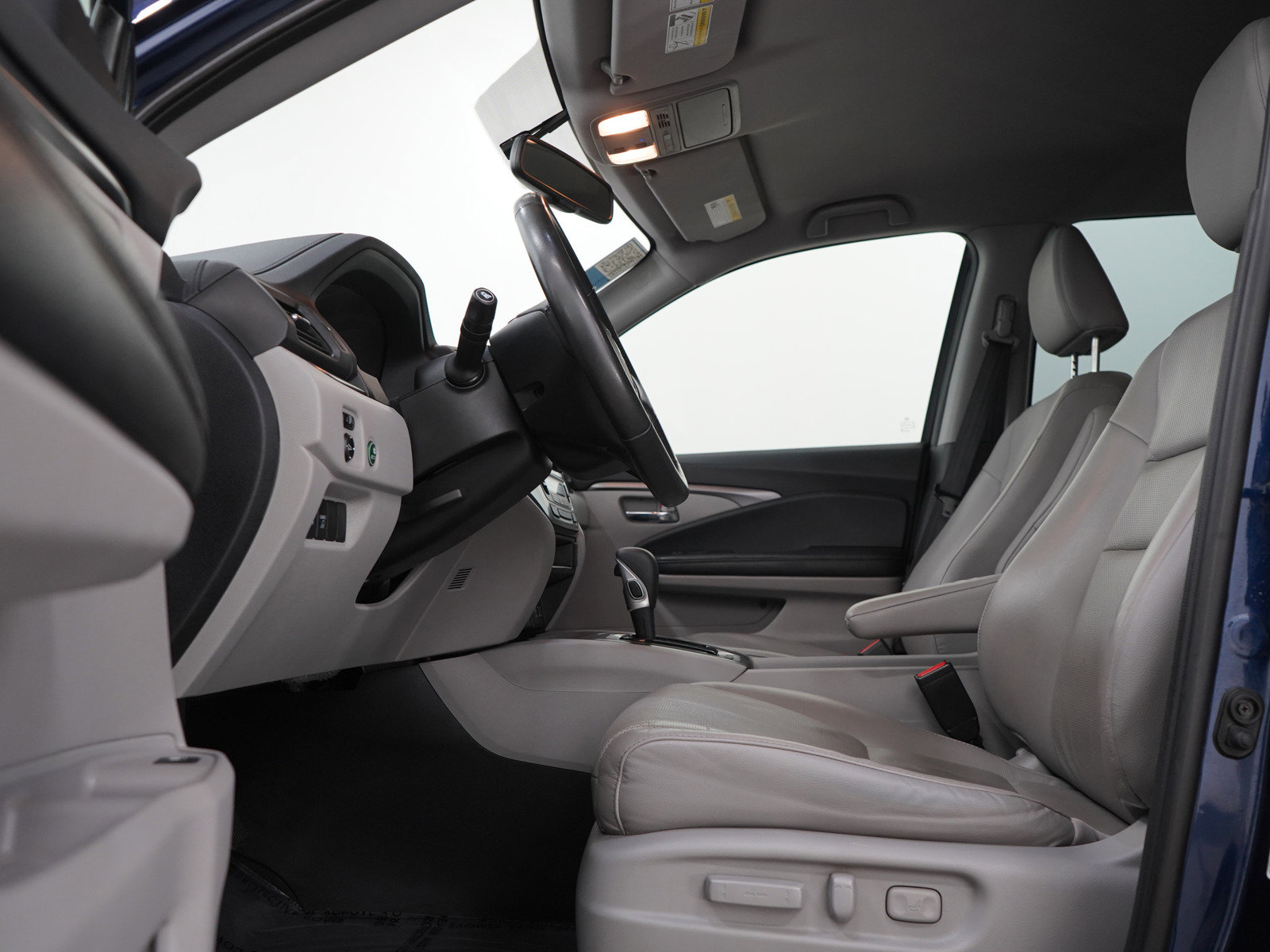 Used 2017 Honda Ridgeline RTL-T image 23