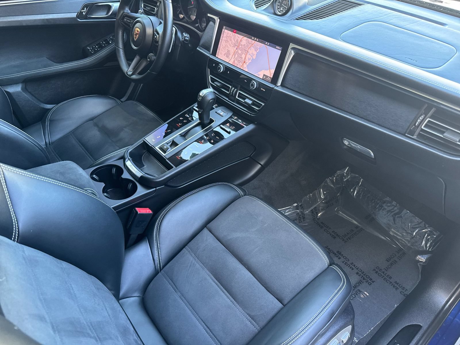 Certified 2024 Porsche Macan GTS AWD/4WD image 18