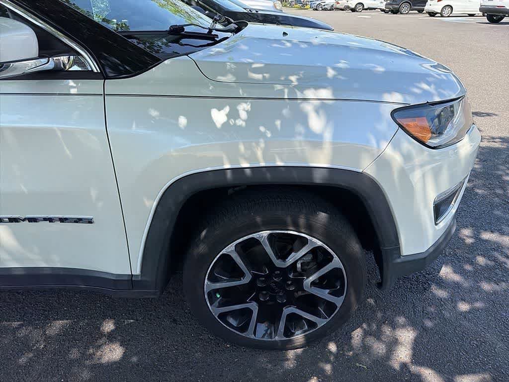 Used 2017 Jeep Compass Limited AWD/4WD image 5