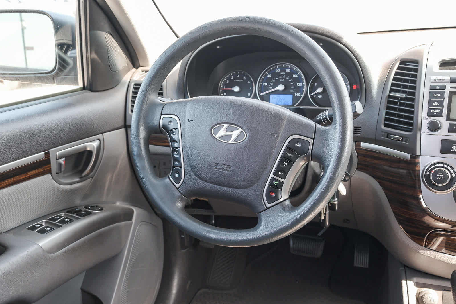 Used 2012 Hyundai Santa Fe GLS AWD/4WD image 17