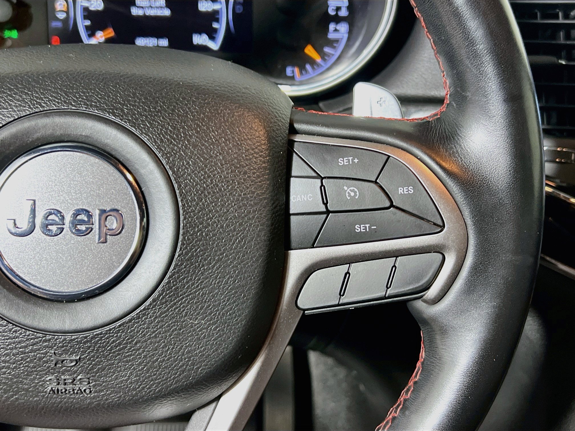Used 2021 Jeep Grand Cherokee Trailhawk w/ Trailhawk Luxury Group AWD/4WD image 19