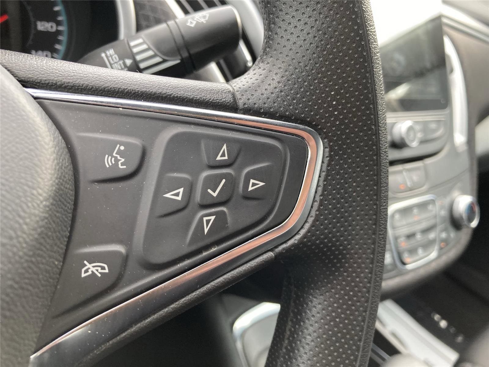 Used 2024 Chevrolet Malibu LT image 18