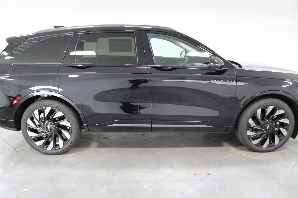 New 2026 Lincoln Nautilus Reserve image 10