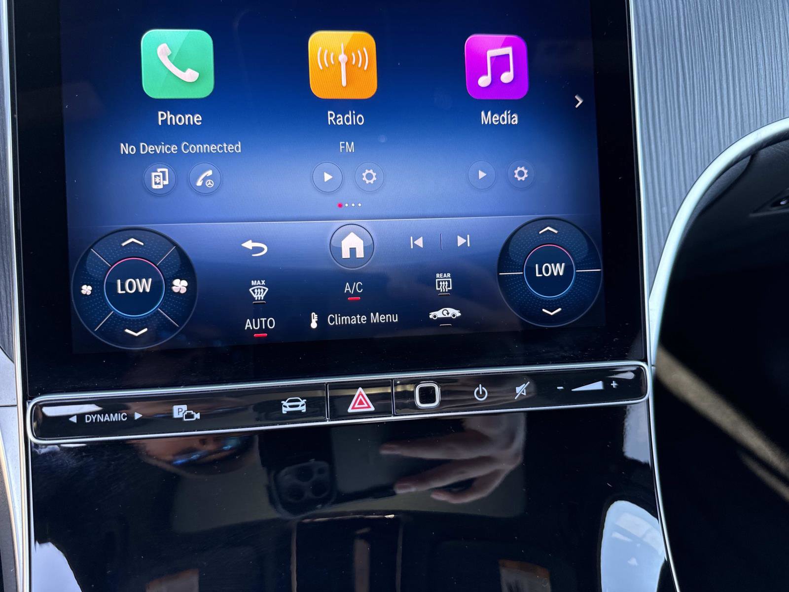 Used 2025 Mercedes-Benz GLC 300 image 28