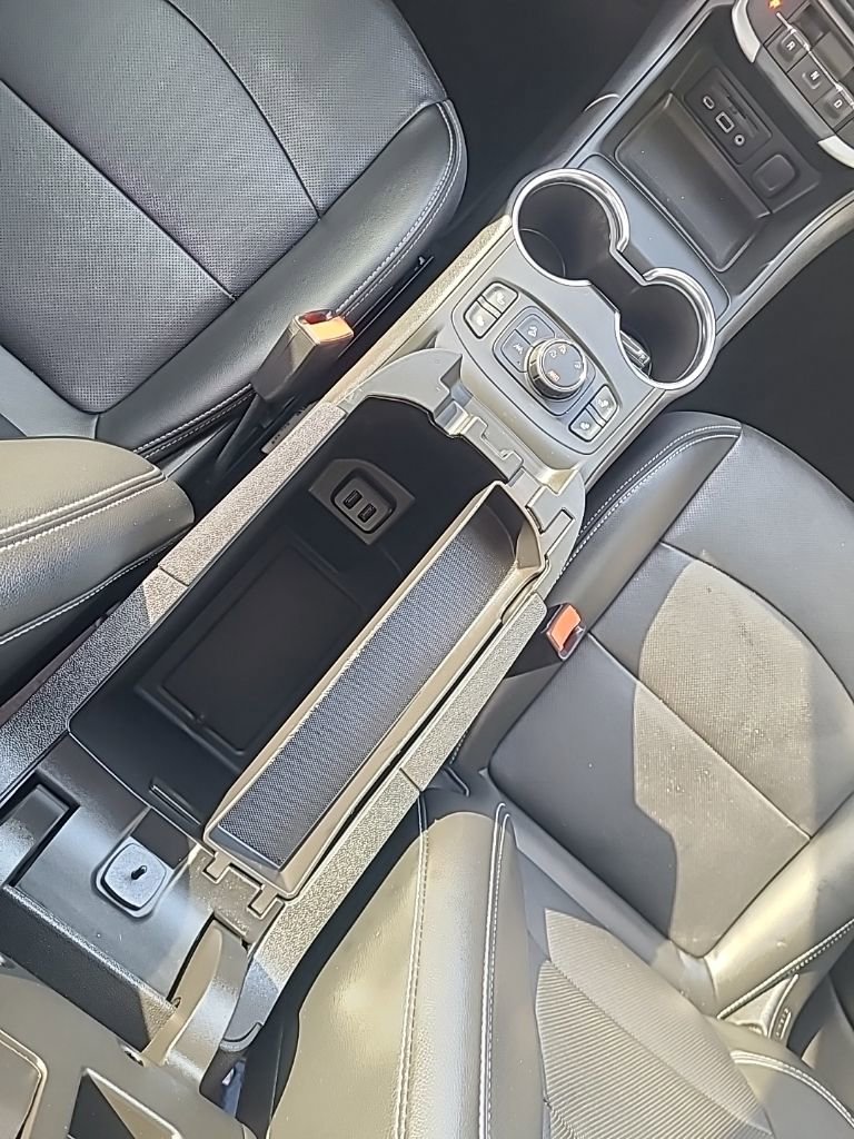 Used 2022 GMC Terrain SLT image 15