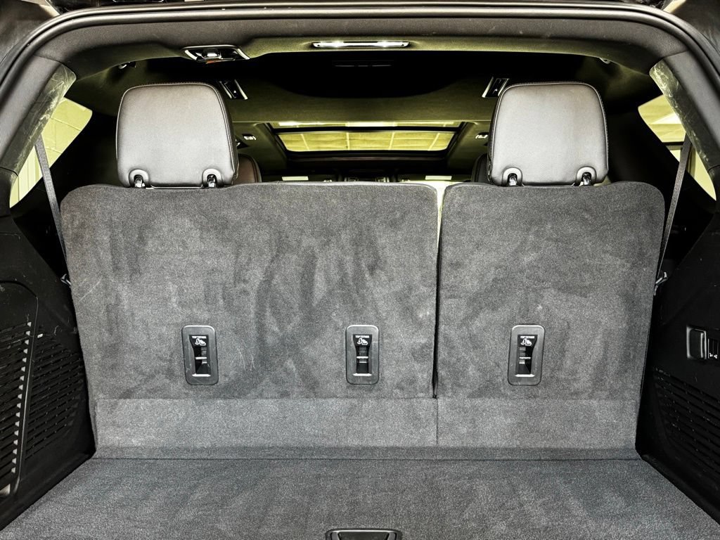 Used 2022 Chevrolet Tahoe High Country AWD/4WD image 10