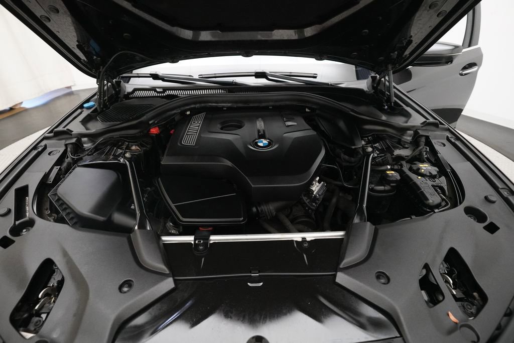 Used 2017 BMW 530i xDrive AWD/4WD image 3