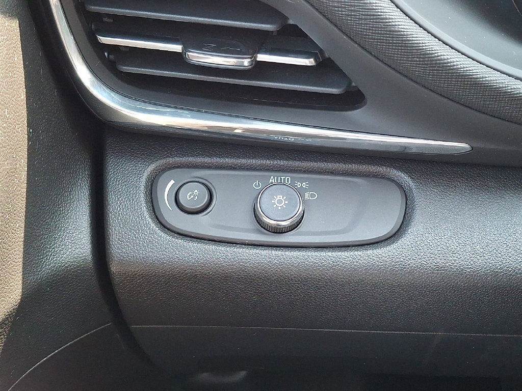 Certified 2024 Buick Envista Preferred w/ Convenience I Package FWD image 27