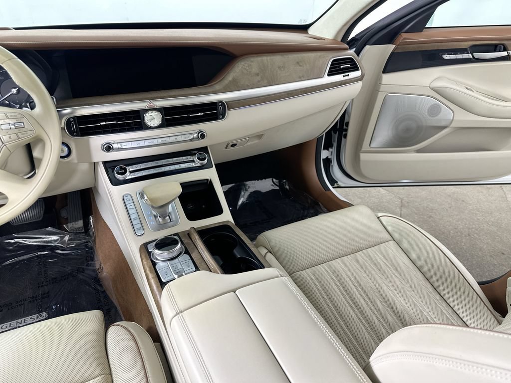 Used 2021 Genesis G90 3.3T Premium RWD image 19