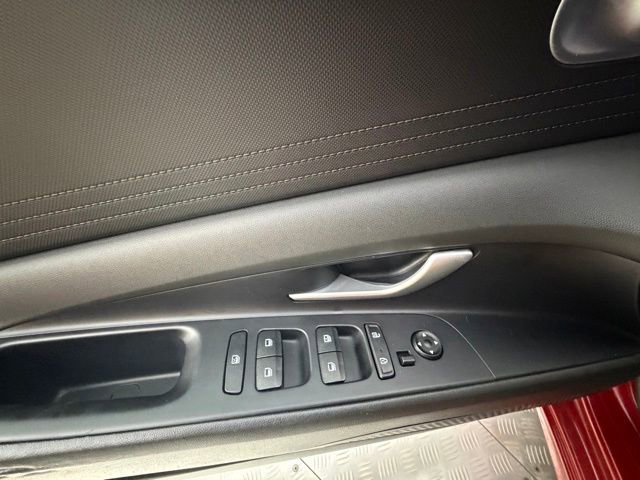 Used 2023 Hyundai Elantra SEL FWD image 22