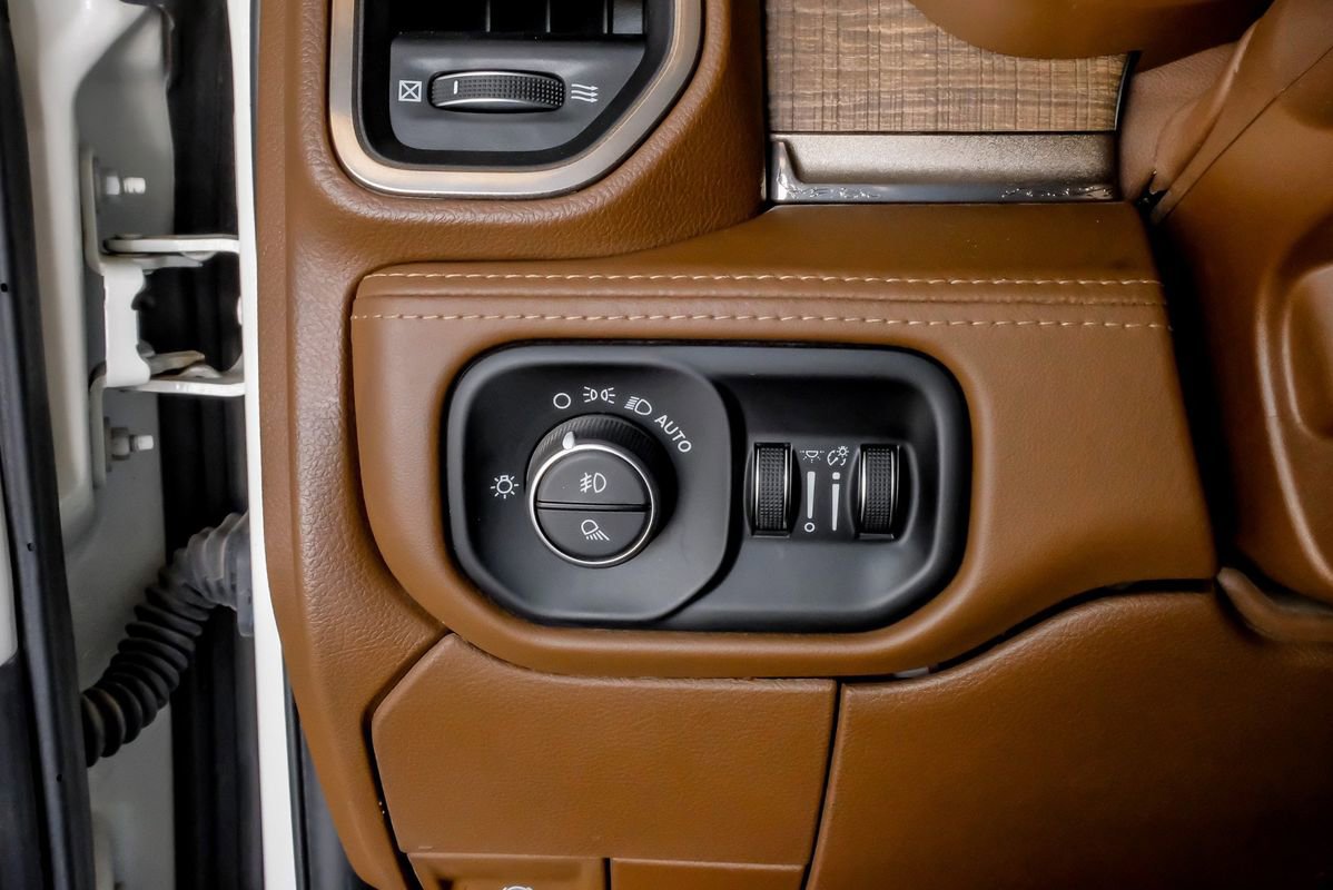 Used 2020 RAM 3500 Limited image 27