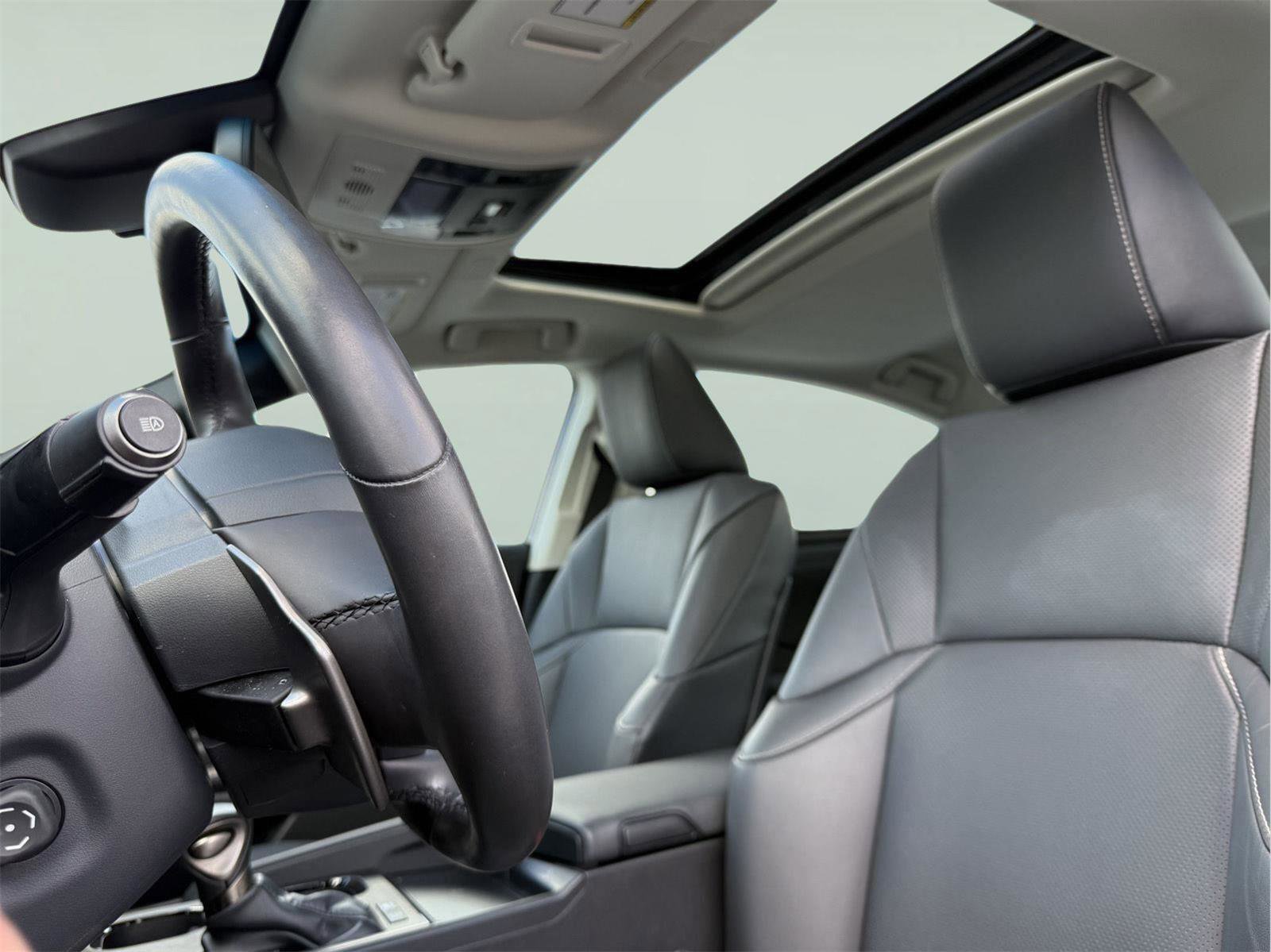 Certified 2024 Lexus ES 300h w/ Premium Package FWD image 13