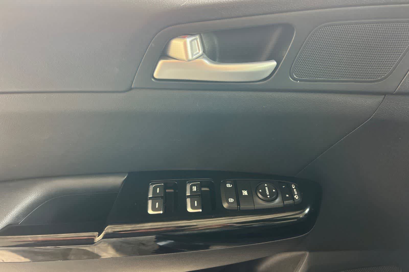 Used 2022 Kia Sportage Nightfall Edition w/ Nighfall AWD Premium Package image 13