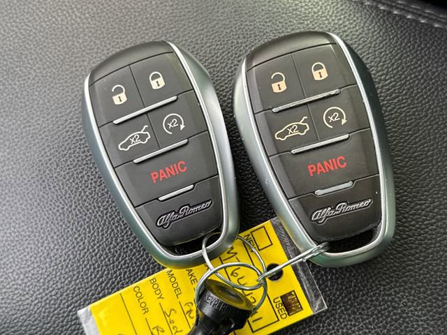 Used 2021 Alfa Romeo Giulia Sprint w/ Nero Edizione AWD/4WD image 33