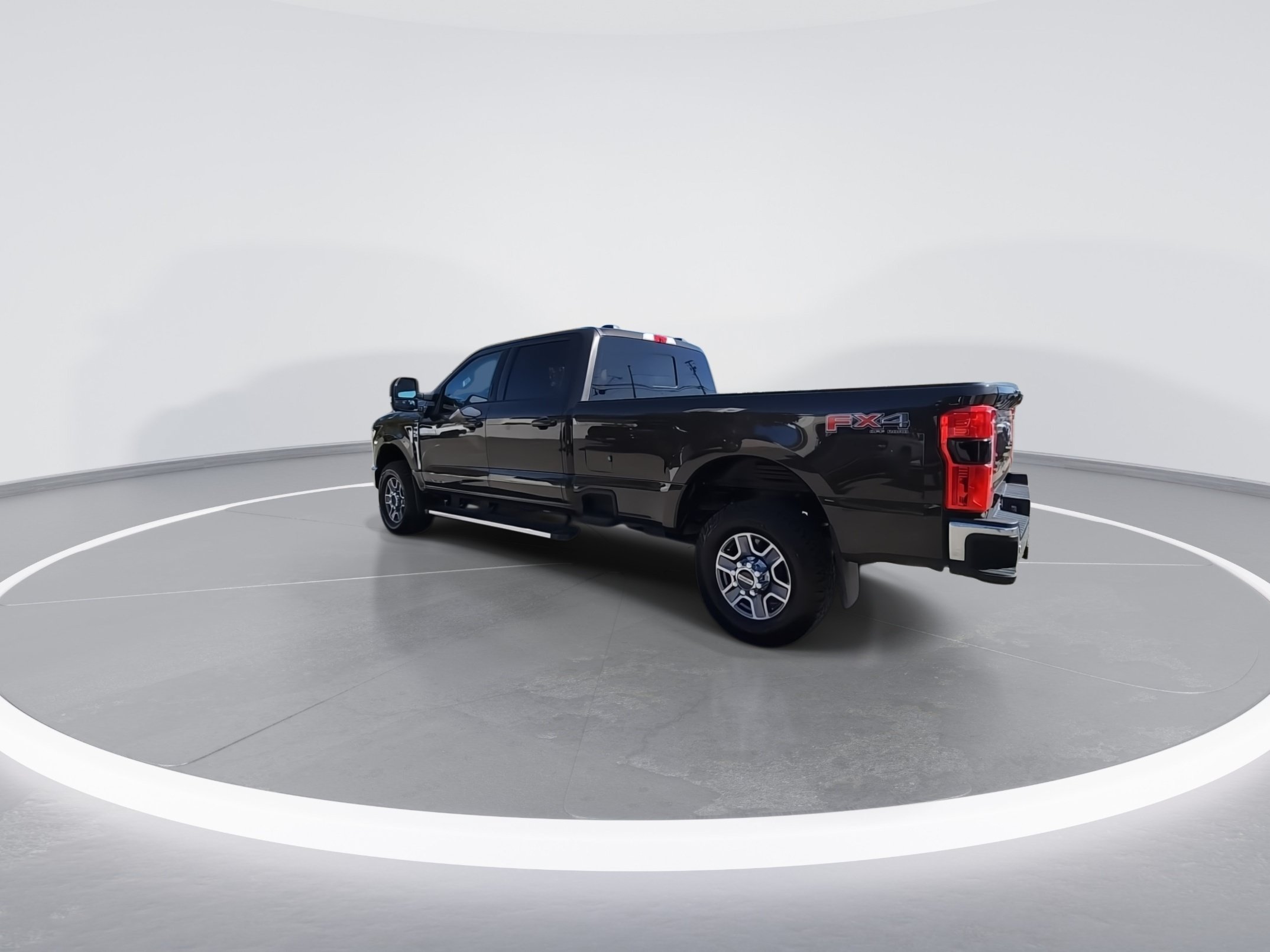 Used 2024 Ford F350 Lariat AWD/4WD image 6