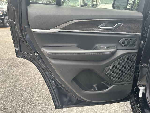 New 2026 Jeep Grand Cherokee Limited RWD image 20