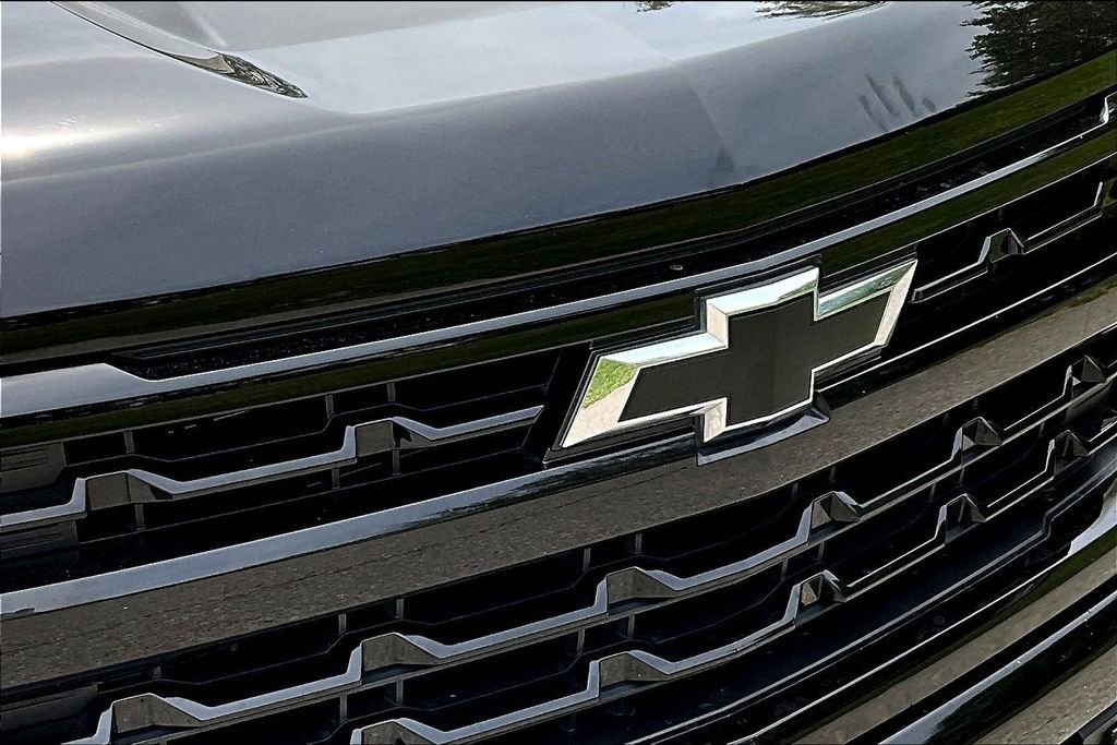 Used 2023 Chevrolet Silverado 1500 RST AWD/4WD image 32