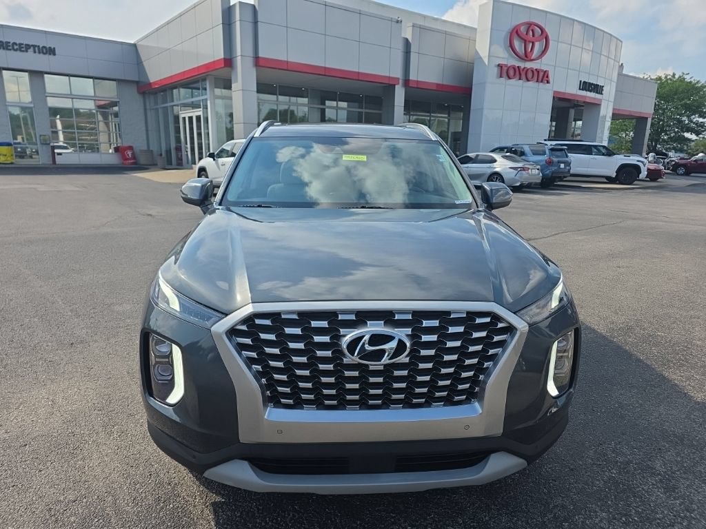 Used 2022 Hyundai Palisade SEL w/ Premium Package FWD image 3
