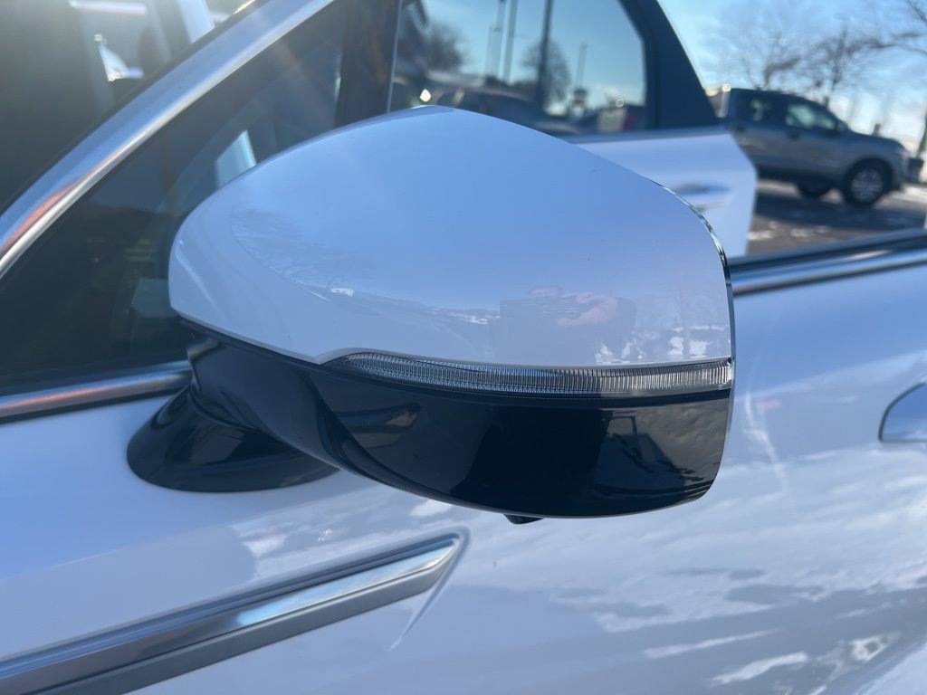 Certified 2024 Kia Sorento SX image 31