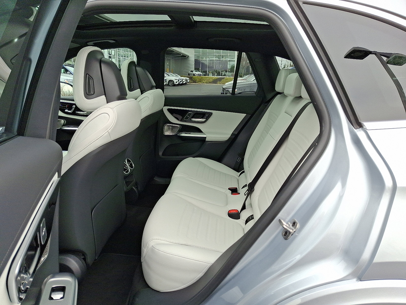Certified 2026 Mercedes-Benz GLC 300 4MATIC image 10