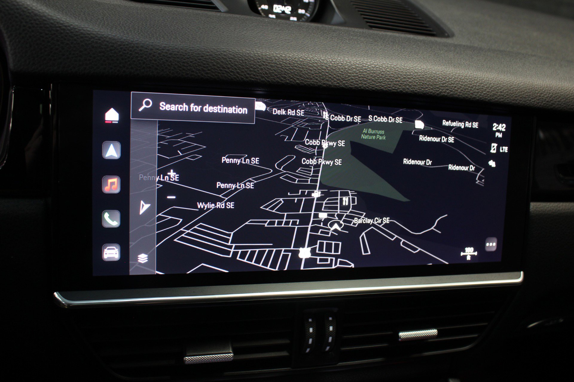 Used 2022 Porsche Cayenne E-Hybrid w/ Premium Package image 52