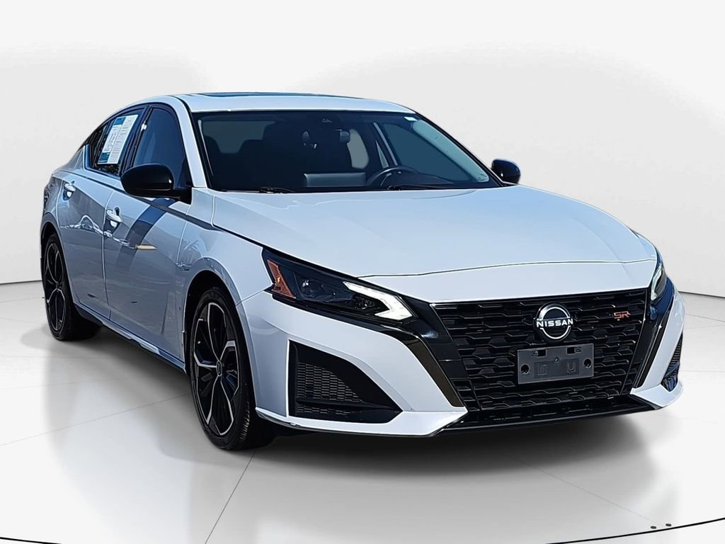 Used 2023 Nissan Altima 2.5 SR w/ SR Premium Package video 2