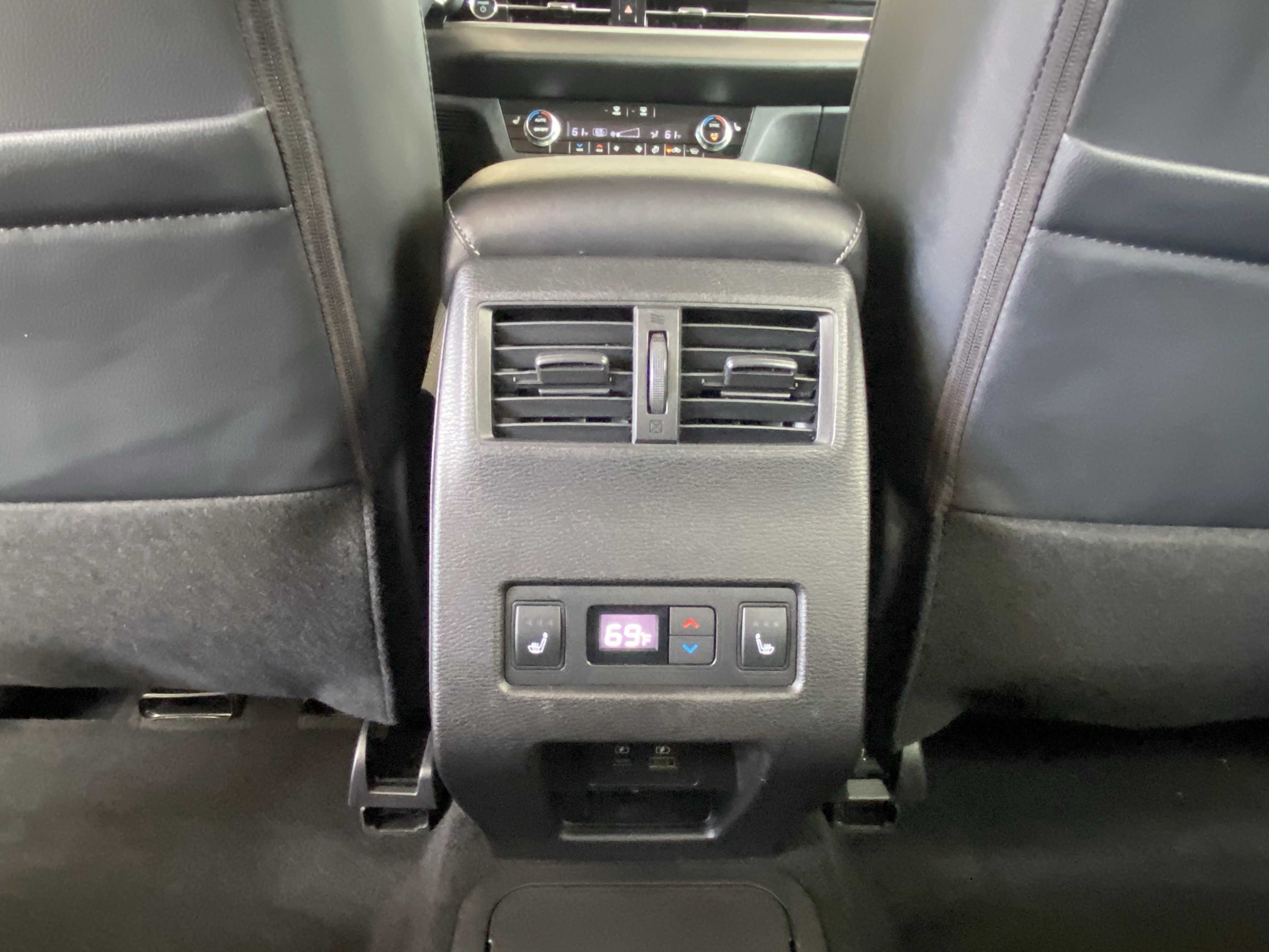 Used 2024 Mitsubishi Outlander SEL AWD/4WD image 43