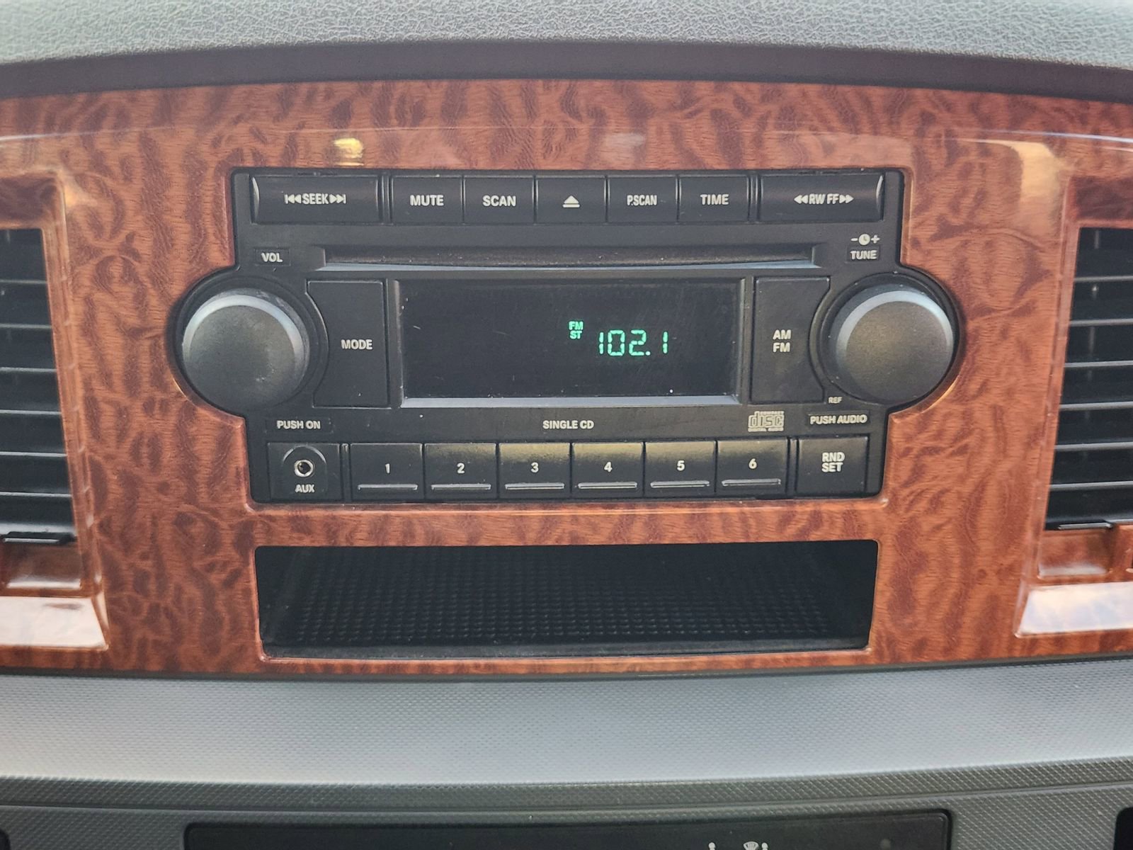 Used 2006 Dodge Ram 2500 Truck SLT image 19